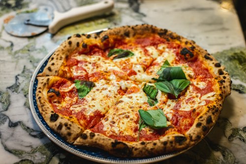 Karışık İtalyan Taş Fırın Pizza
